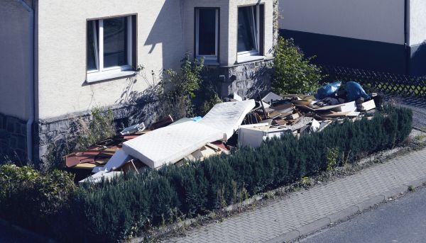 Yard Junk Removal in Laurel