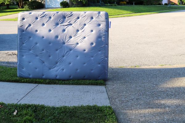 Mattress Removal Service in Laurel